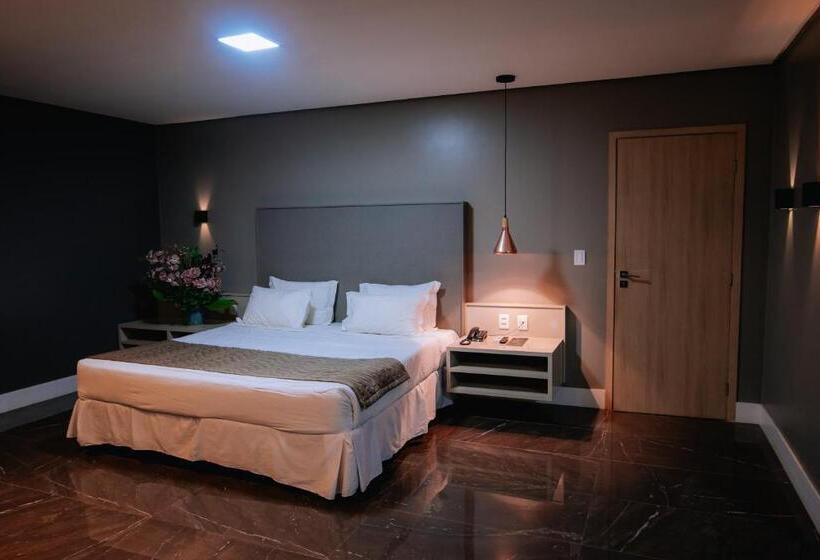 מיטת קינג בסוויטה, Roma