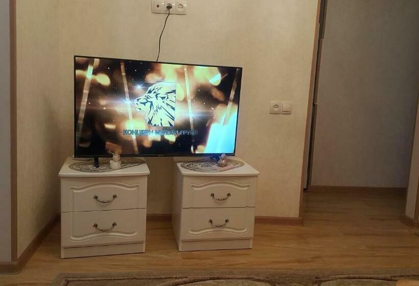 اتاق لوکس, Hyuratun