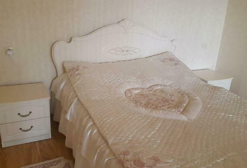 اتاق لوکس, Hyuratun