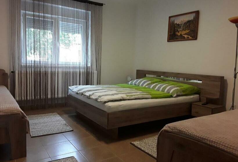 침실 2개 아파트, Mária Vendégház