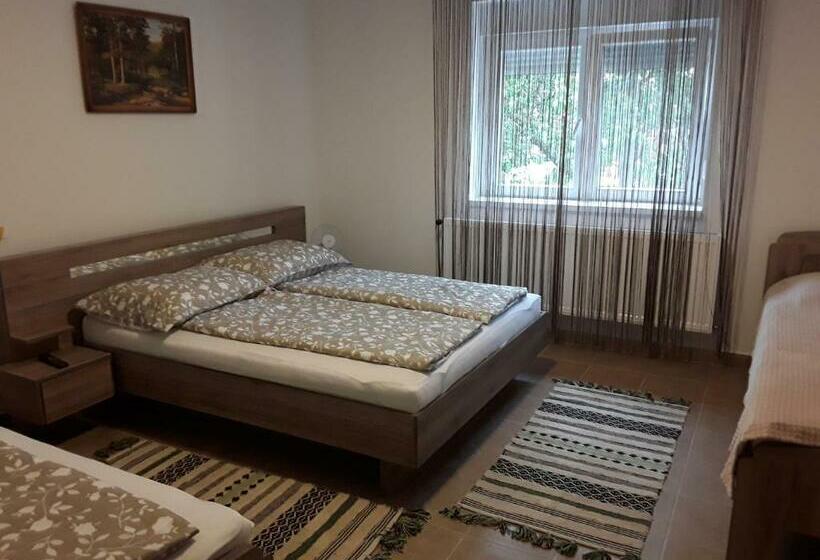 침실 2개 아파트, Mária Vendégház