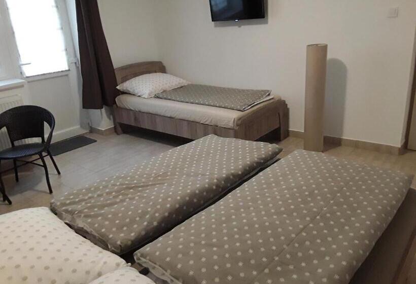 침실 1개 테라스 아파트, Mária Vendégház