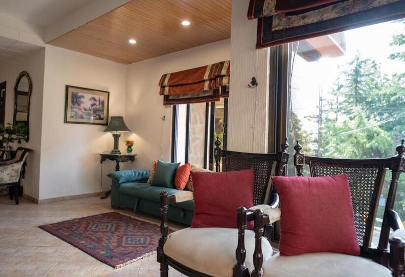 سوئیت با تخت بزرگ, Maisonette Firhill Resort