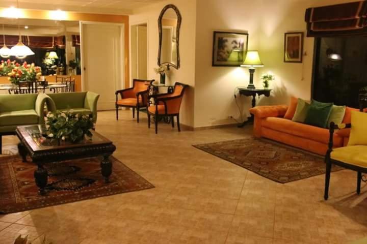 سوئیت با تخت بزرگ, Maisonette Firhill Resort