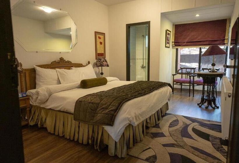 سوییت, Maisonette Firhill Resort