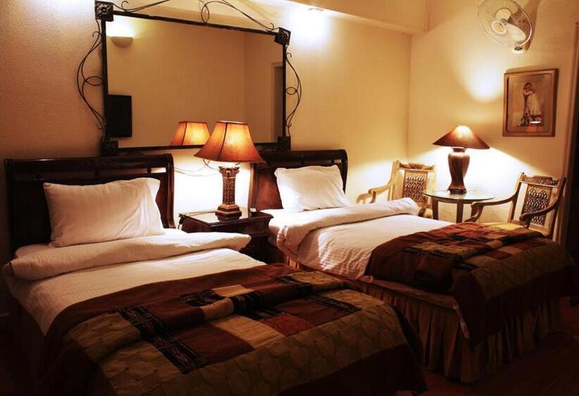 سوئیت پرزیدنت, Maisonette Firhill Resort