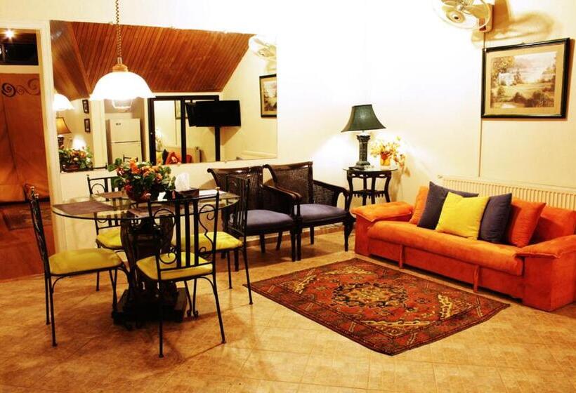 سوئیت پرزیدنت, Maisonette Firhill Resort