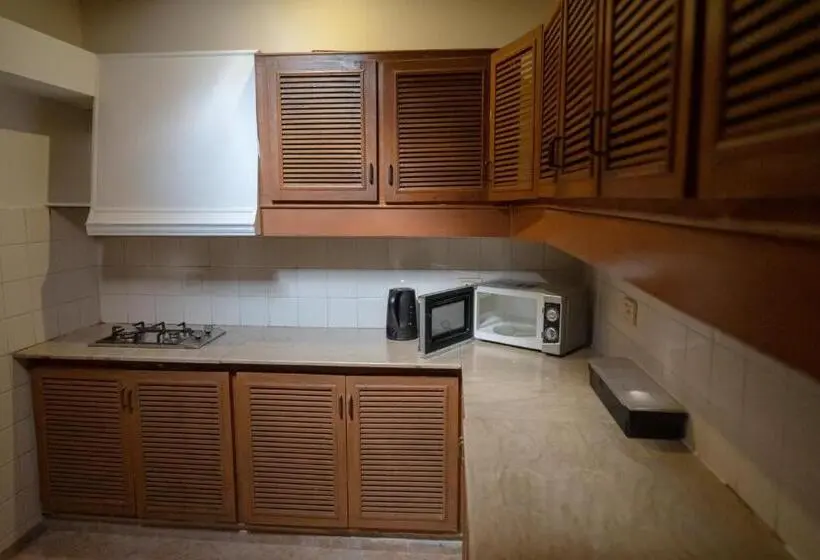 سوییت لوکس, Maisonette Firhill Resort