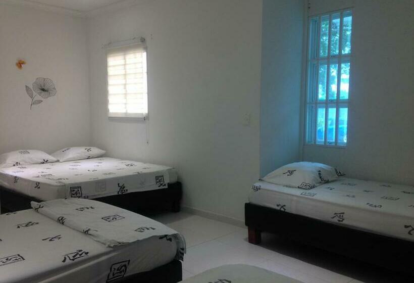 Семейный Номер, Alojamientos Turisticos Titanic