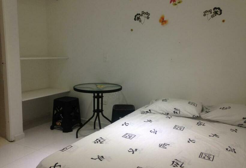 Семейный Номер, Alojamientos Turisticos Titanic