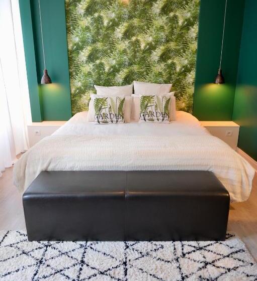 ガーデンビュースタンダードルーム, La Domerie   Maison D Hôtes