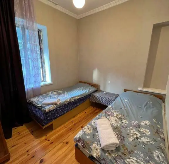 اتاق استاندارد با چشمانداز باغ, Mushkudiani Manor