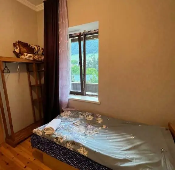 اتاق استاندارد با چشمانداز باغ, Mushkudiani Manor