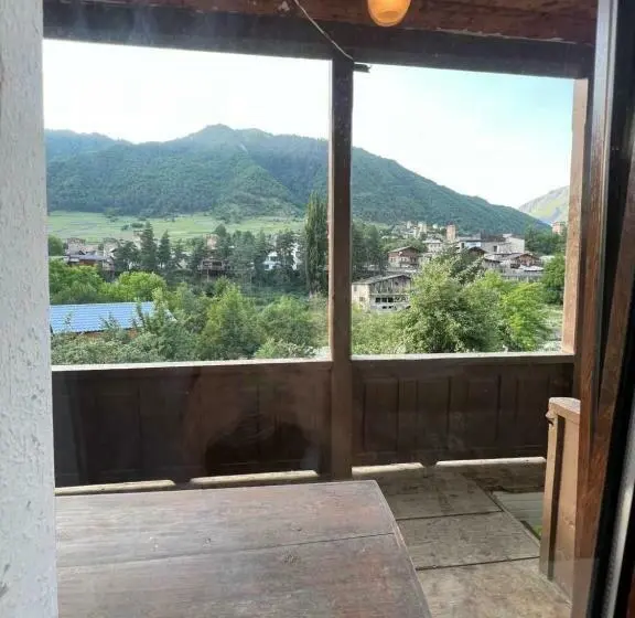 اتاق استاندارد با چشمانداز باغ, Mushkudiani Manor