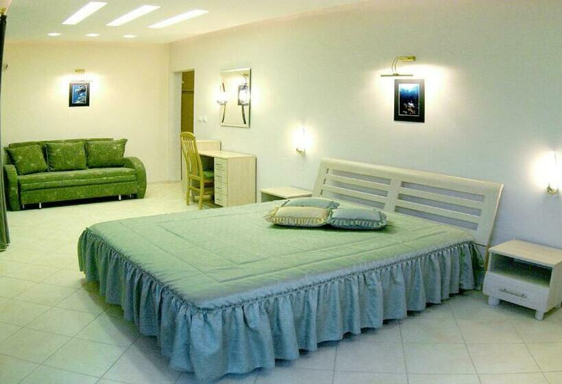Полулюкс, Stela Guest House