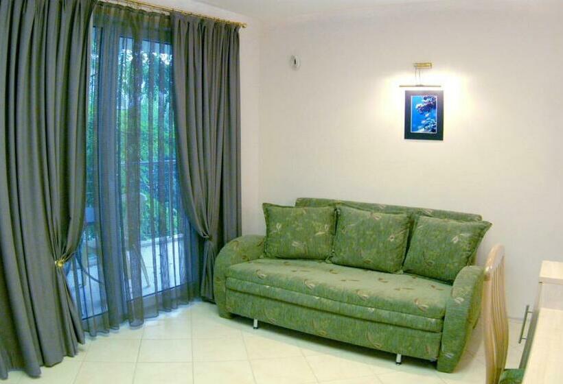 סוויטת ג'וניור, Stela Guest House