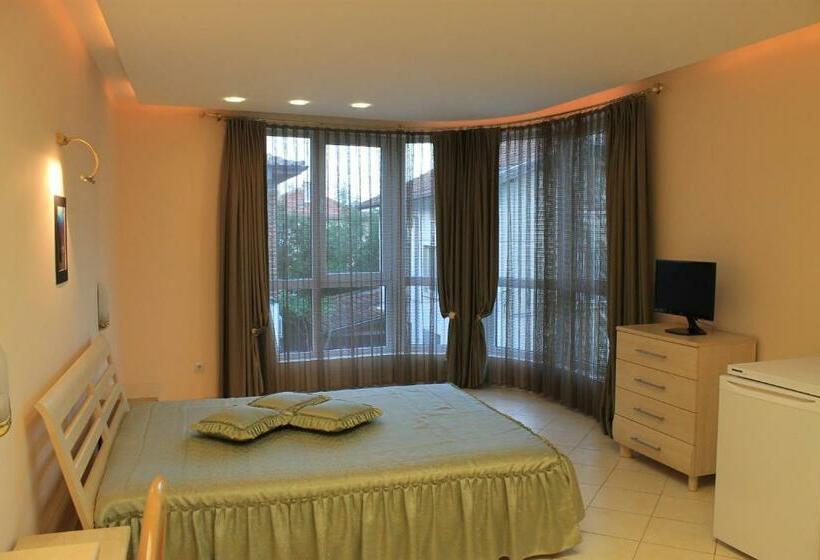 סוויטת ג'וניור, Stela Guest House