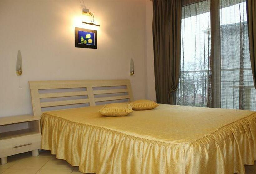 חדר סטנדרט עם מרפסת, Stela Guest House