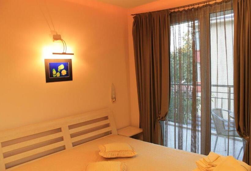 Номер Стандарт с Балконом, Stela Guest House