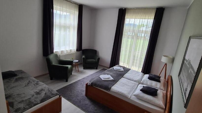 침실 1개 아파트, Port Club Pension & Restaurant