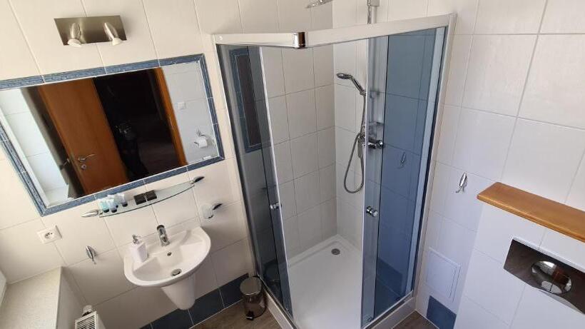 침실 1개 아파트, Port Club Pension & Restaurant