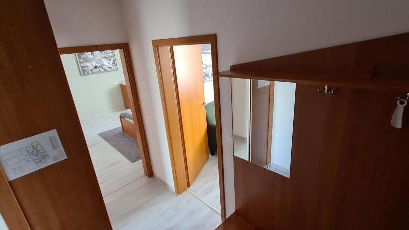 침실 1개 아파트, Port Club Pension & Restaurant