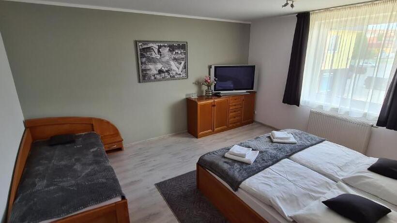 침실 1개 아파트, Port Club Pension & Restaurant