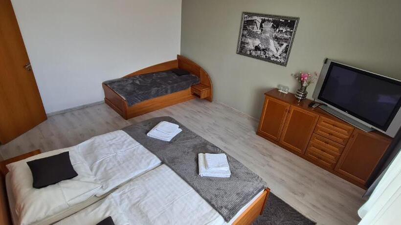 침실 1개 아파트, Port Club Pension & Restaurant