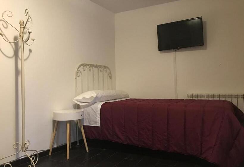 اتاق استاندارد سه نفره, Albergue Las Veletas