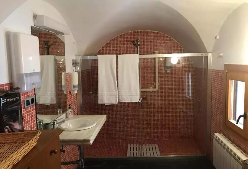 اتاق استاندارد سه نفره, Albergue Las Veletas