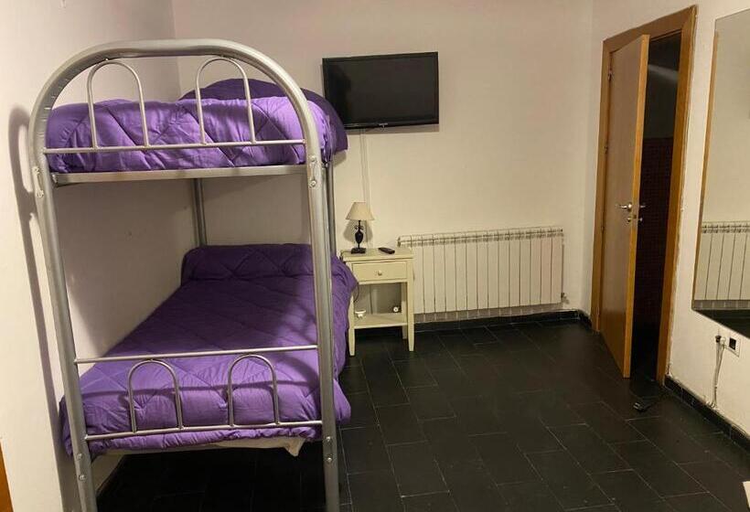 اتاق استاندارد سه نفره, Albergue Las Veletas