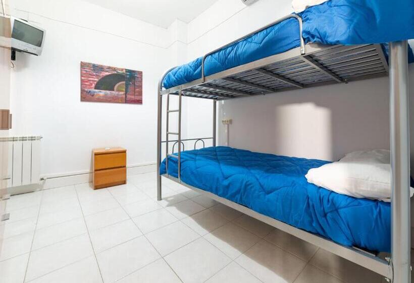 اتاق استاندارد با سرویس بهداشتی مشترک, Albergue Las Veletas