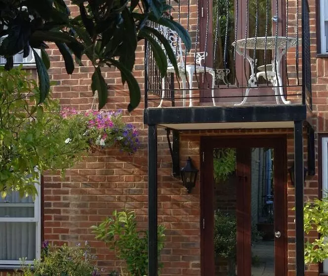 インサイドのシングルルーム, Cotswold Lodge