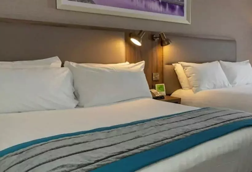 ２ダブルベッドのスタンダードルーム, Holiday Inn Nottingham, An Ihg