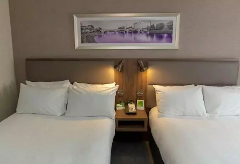 ２ダブルベッドのスタンダードルーム, Holiday Inn Nottingham, An Ihg