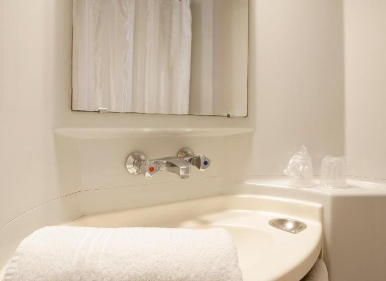 Номер Стандарт, Hôtel Olivet, Orléans Sud