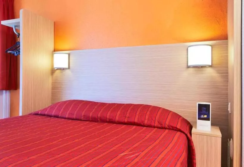 اتاق استاندارد چهار تخته, Hôtel Olivet, Orléans Sud