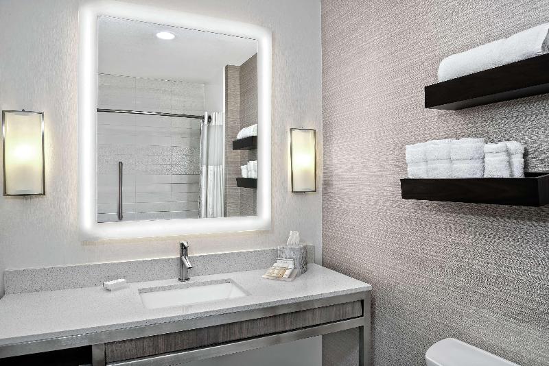 Номер Стандарт, Radisson Blu Hotel, Perth