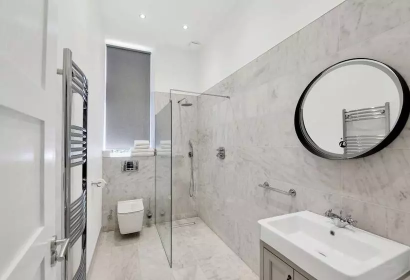 سوییت جونیور, Radisson Blu Hotel, Perth
