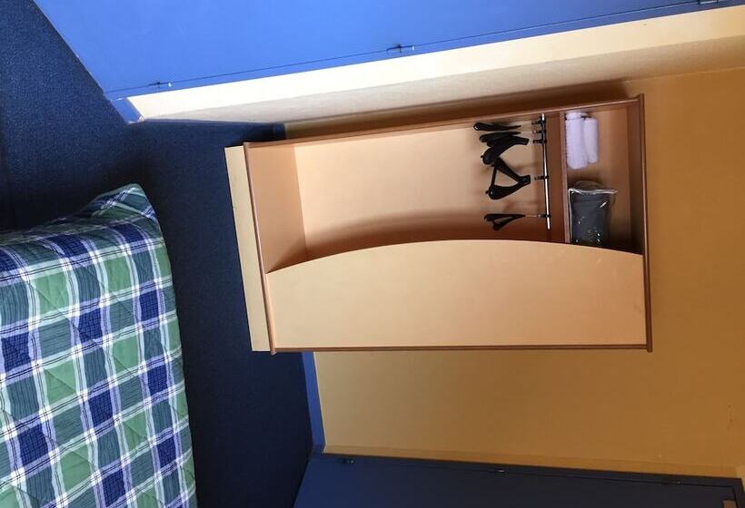 غرفة قياسية, & Residence Avermes