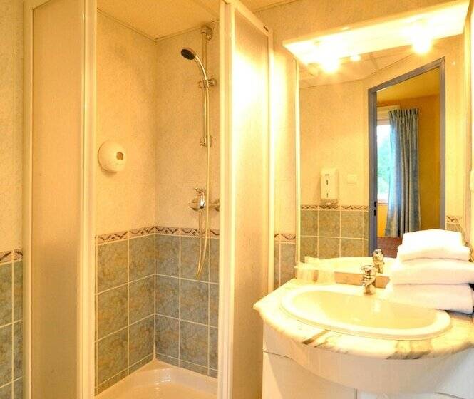 Номер Стандарт Трехместный, & Residence Avermes