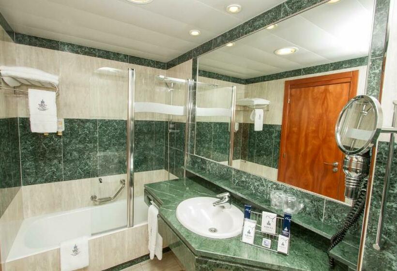 اتاق استاندارد با چشمانداز رودخانه, Ribera De Triana Reopening!