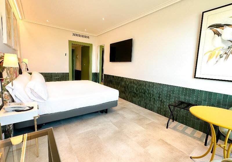 اتاق استاندارد, Ribera De Triana Reopening!