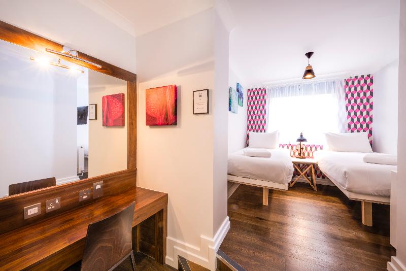 חדר קלאסי, The California