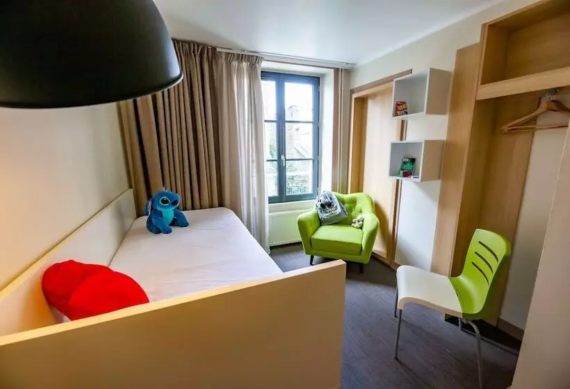 Standard Neljän Hengen Huone, Du Château Dinan Originals Boutique