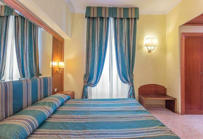 غرفة قياسية, Raeli Hotel Lux