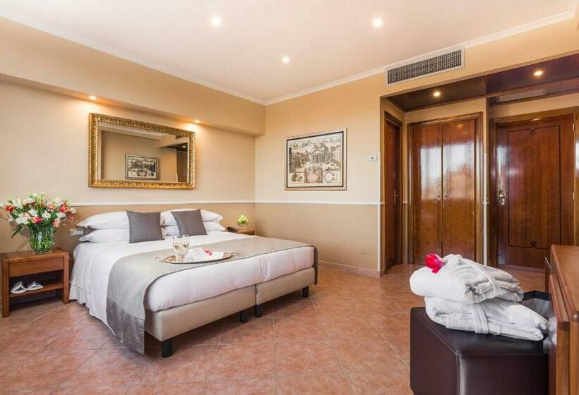 غرفة سوبيريور مطلة على المدينة, Raeli Hotel Lux