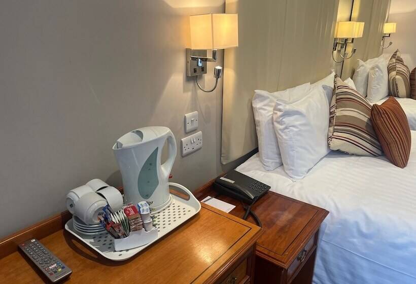 חדר משפחתי, Sorrento Hotel & Restaurant