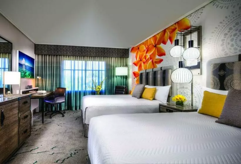 اتاق کلاب, Loews Royal Pacific Resort at Universal Orlando