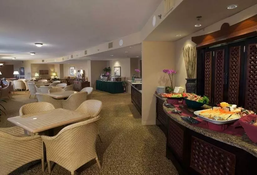 اتاق کلاب, Loews Royal Pacific Resort at Universal Orlando